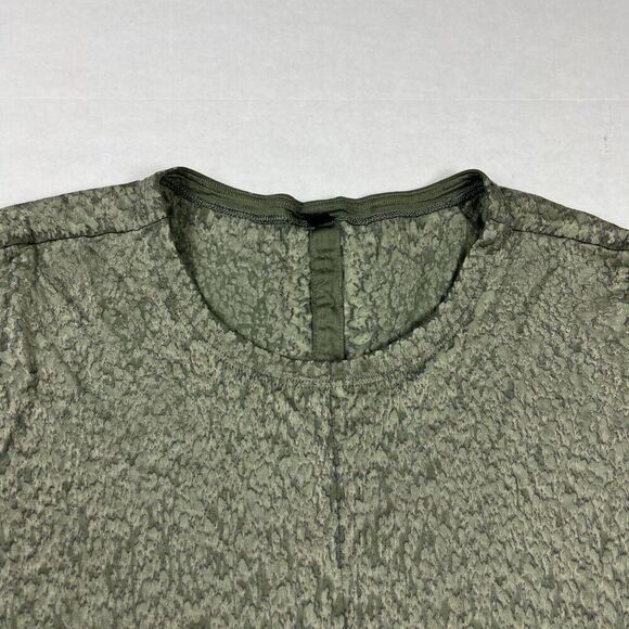 Lululemon Womens Performance T-Shirt Green Short Sleeve Stretch Tee 10/12 FLAW - Picture 3 of 11